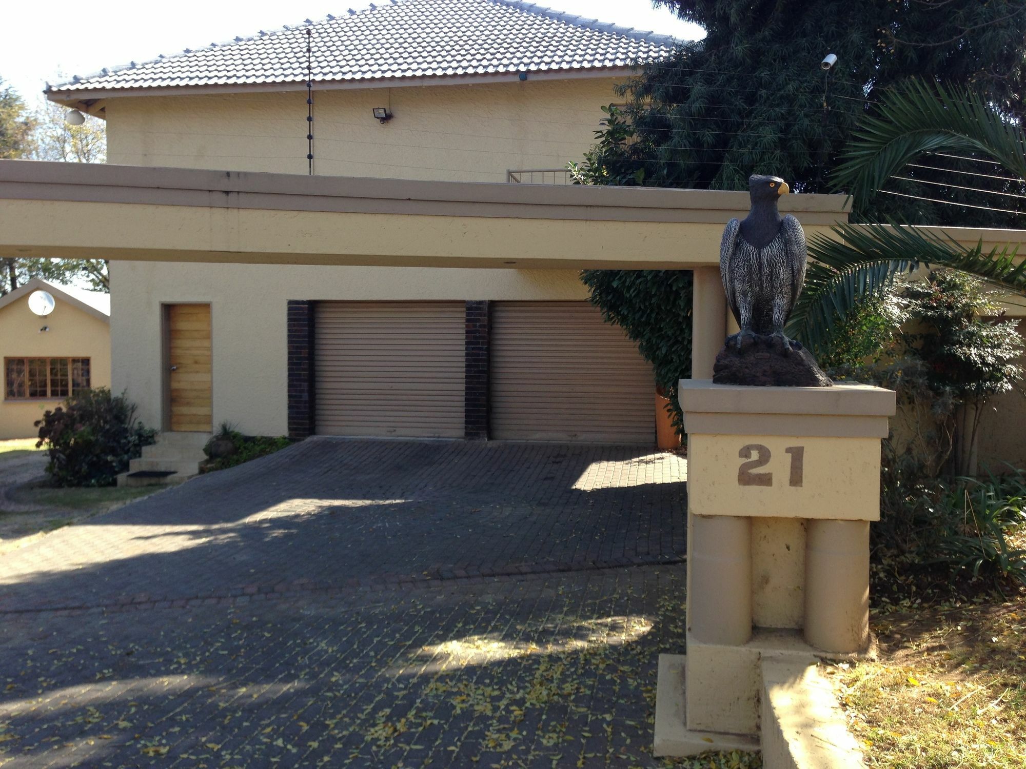 Eagle Crest Executive Lodge Edenvale Exterior photo