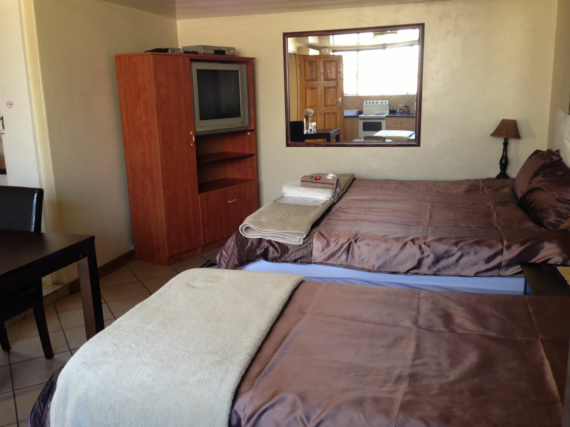 Eagle Crest Executive Lodge Edenvale Exterior photo